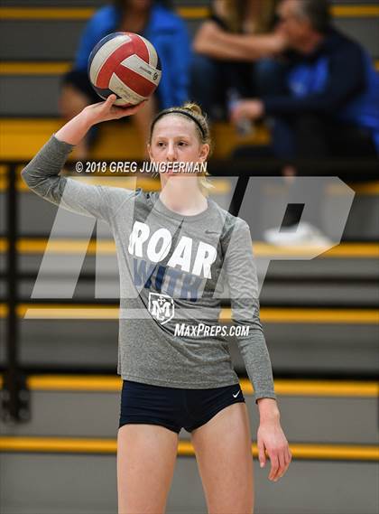 Thumbnail 2 in Marin Catholic vs. Branson photogallery.