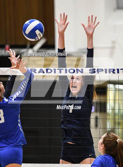 Thumbnail 3 in Marin Catholic vs. Branson photogallery.