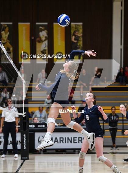 Thumbnail 3 in Marin Catholic vs. Branson photogallery.