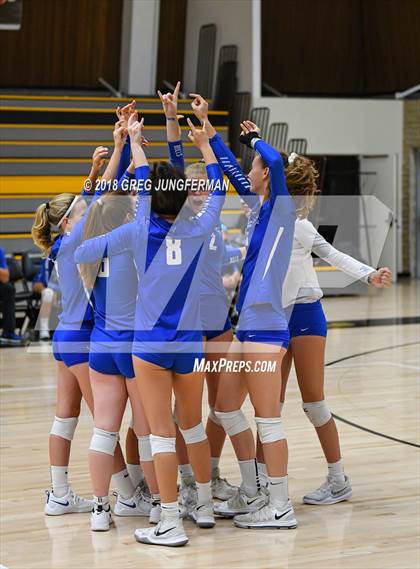 Thumbnail 2 in Marin Catholic vs. Branson photogallery.