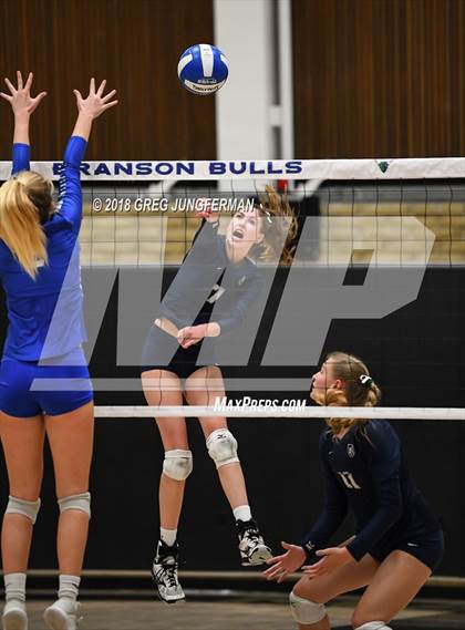 Thumbnail 3 in Marin Catholic vs. Branson photogallery.