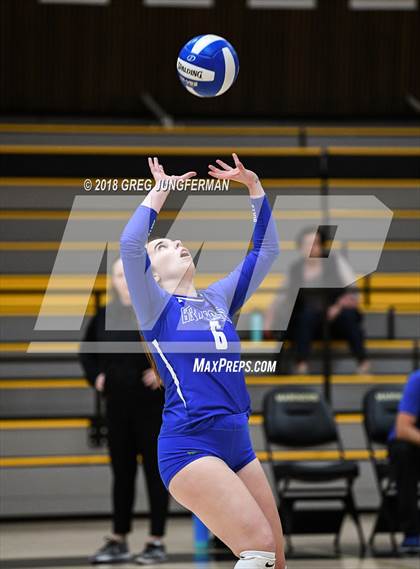 Thumbnail 3 in Marin Catholic vs. Branson photogallery.