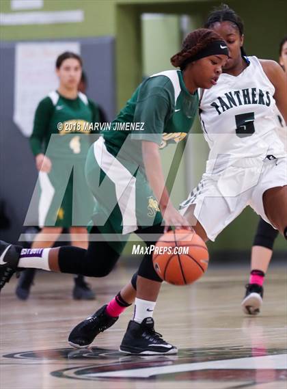 Thumbnail 3 in Jefferson vs. Gardena (CIF LACS D3 Final) photogallery.