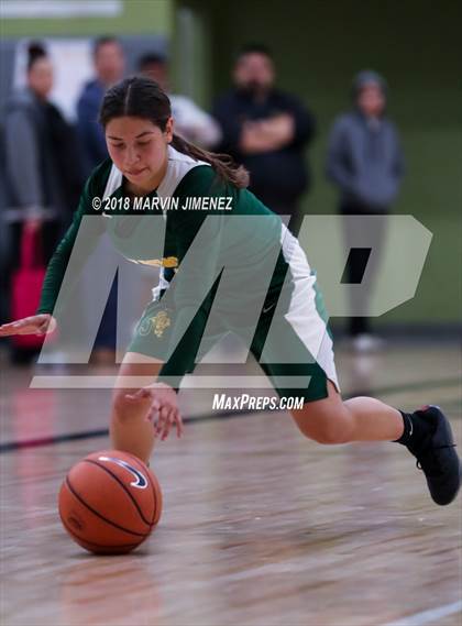 Thumbnail 3 in Jefferson vs. Gardena (CIF LACS D3 Final) photogallery.