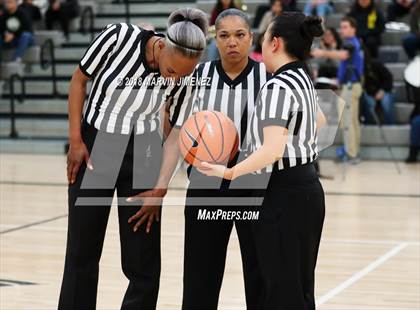Thumbnail 1 in Jefferson vs. Gardena (CIF LACS D3 Final) photogallery.