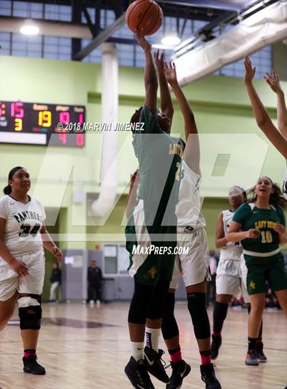 Thumbnail 1 in Jefferson vs. Gardena (CIF LACS D3 Final) photogallery.