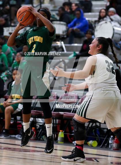 Thumbnail 3 in Jefferson vs. Gardena (CIF LACS D3 Final) photogallery.