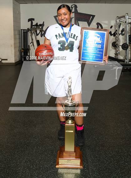 Thumbnail 2 in Jefferson vs. Gardena (CIF LACS D3 Final) photogallery.
