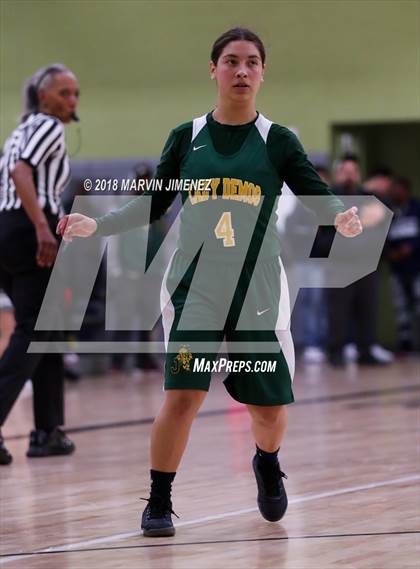 Thumbnail 3 in Jefferson vs. Gardena (CIF LACS D3 Final) photogallery.
