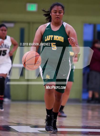 Thumbnail 2 in Jefferson vs. Gardena (CIF LACS D3 Final) photogallery.