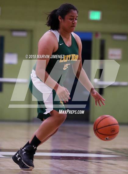 Thumbnail 2 in Jefferson vs. Gardena (CIF LACS D3 Final) photogallery.