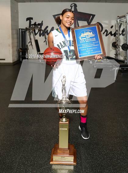 Thumbnail 2 in Jefferson vs. Gardena (CIF LACS D3 Final) photogallery.