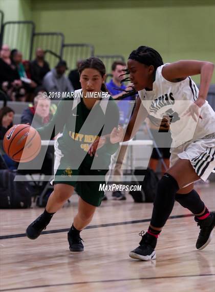 Thumbnail 2 in Jefferson vs. Gardena (CIF LACS D3 Final) photogallery.