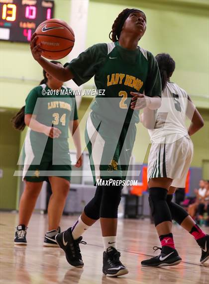 Thumbnail 3 in Jefferson vs. Gardena (CIF LACS D3 Final) photogallery.
