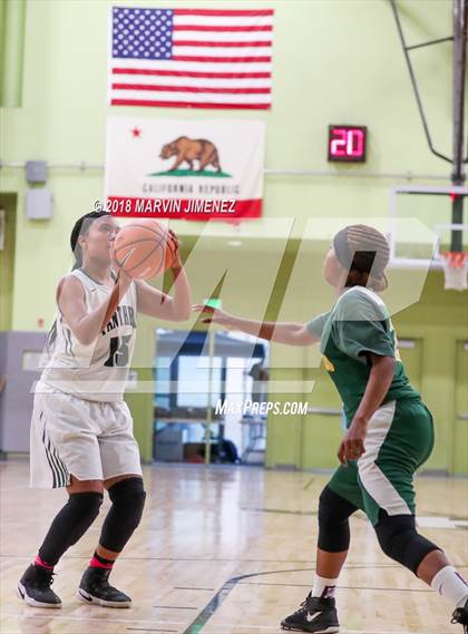 Thumbnail 3 in Jefferson vs. Gardena (CIF LACS D3 Final) photogallery.