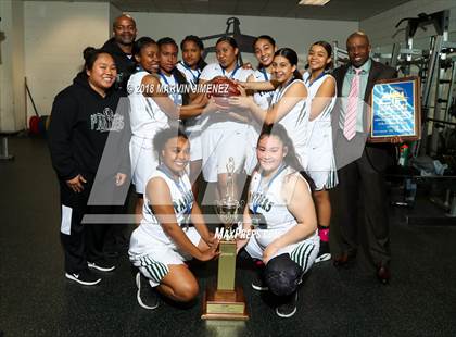 Thumbnail 1 in Jefferson vs. Gardena (CIF LACS D3 Final) photogallery.
