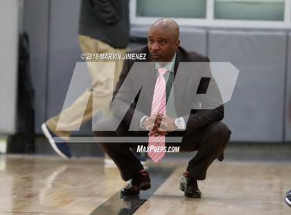 Thumbnail 1 in Jefferson vs. Gardena (CIF LACS D3 Final) photogallery.