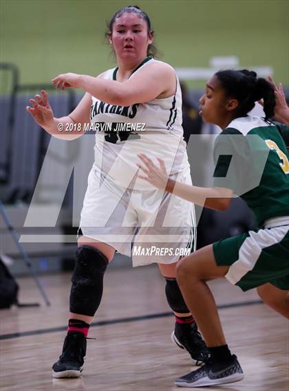 Thumbnail 3 in Jefferson vs. Gardena (CIF LACS D3 Final) photogallery.