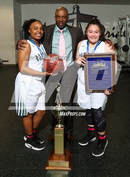 Thumbnail 2 in Jefferson vs. Gardena (CIF LACS D3 Final) photogallery.