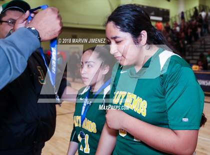 Thumbnail 1 in Jefferson vs. Gardena (CIF LACS D3 Final) photogallery.