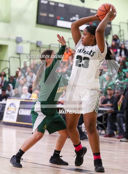Thumbnail 1 in Jefferson vs. Gardena (CIF LACS D3 Final) photogallery.