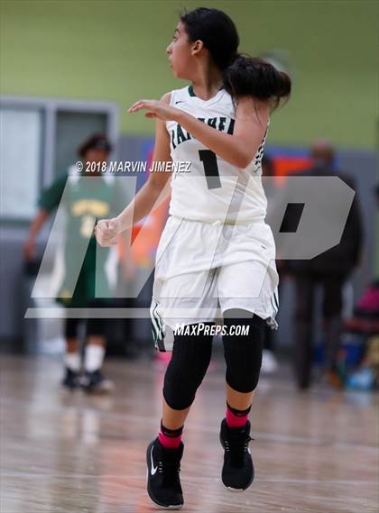 Thumbnail 3 in Jefferson vs. Gardena (CIF LACS D3 Final) photogallery.