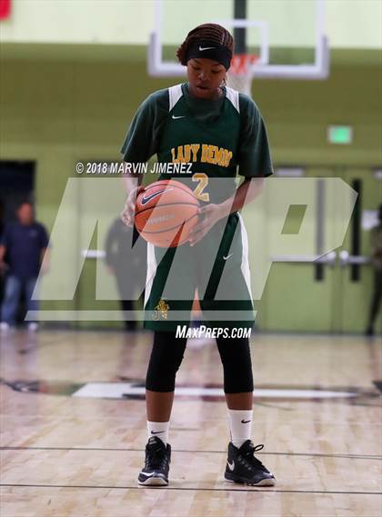 Thumbnail 1 in Jefferson vs. Gardena (CIF LACS D3 Final) photogallery.