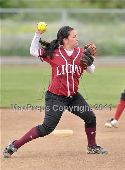 Thumbnail 1 in McClatchy vs. Armijo (River City Tournament) photogallery.