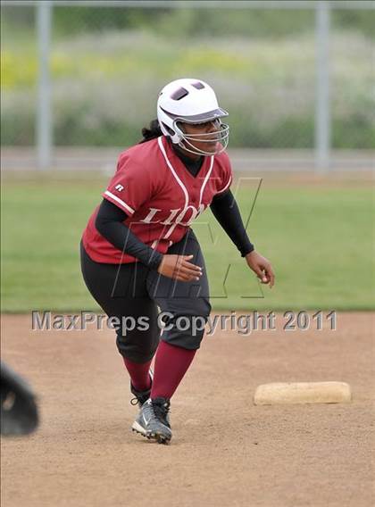 Thumbnail 1 in McClatchy vs. Armijo (River City Tournament) photogallery.