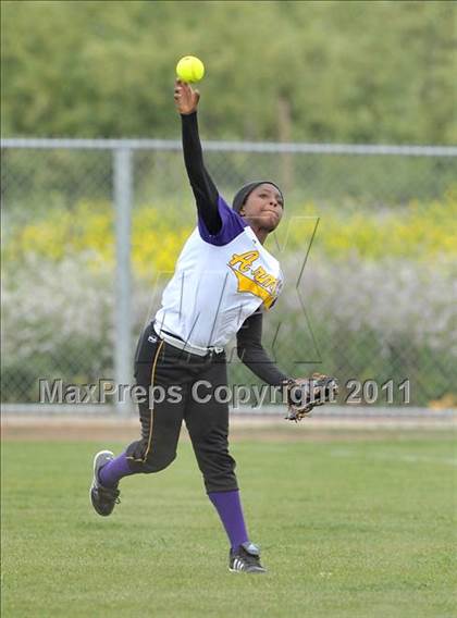 Thumbnail 1 in McClatchy vs. Armijo (River City Tournament) photogallery.