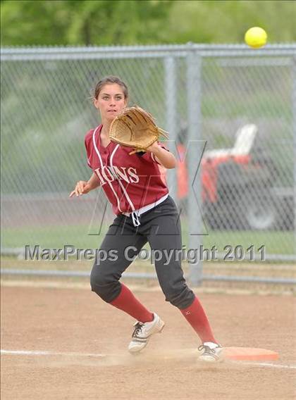 Thumbnail 1 in McClatchy vs. Armijo (River City Tournament) photogallery.