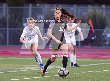 Thumbnail 3 in Mountain View vs. Saint Francis photogallery.