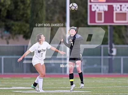 Thumbnail 3 in Mountain View vs. Saint Francis photogallery.