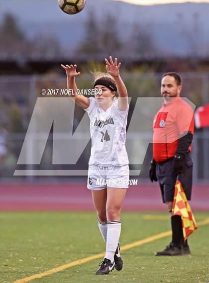 Thumbnail 2 in Mountain View vs. Saint Francis photogallery.