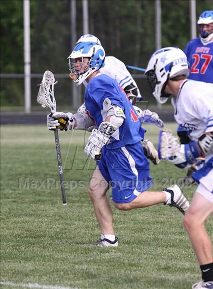 Thumbnail 1 in Grand Island vs Williamsville South (Section 6 Class B 1st round) photogallery.