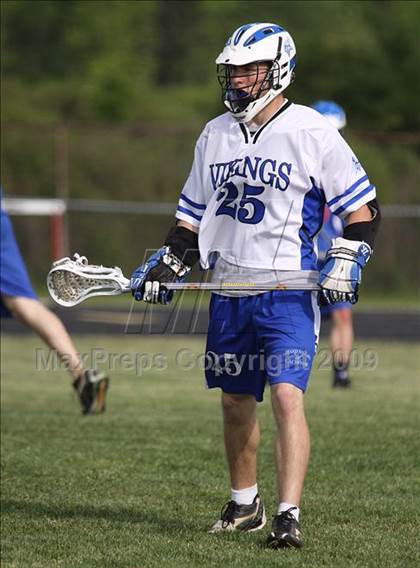Thumbnail 1 in Grand Island vs Williamsville South (Section 6 Class B 1st round) photogallery.