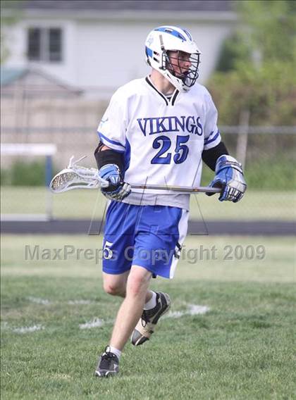 Thumbnail 2 in Grand Island vs Williamsville South (Section 6 Class B 1st round) photogallery.