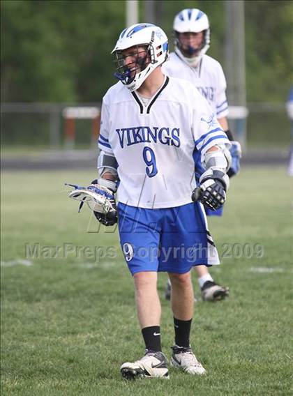 Thumbnail 3 in Grand Island vs Williamsville South (Section 6 Class B 1st round) photogallery.
