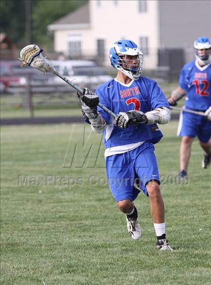 Thumbnail 2 in Grand Island vs Williamsville South (Section 6 Class B 1st round) photogallery.