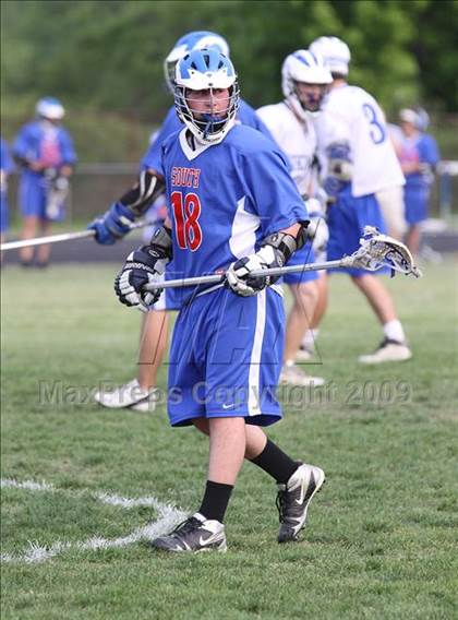 Thumbnail 3 in Grand Island vs Williamsville South (Section 6 Class B 1st round) photogallery.