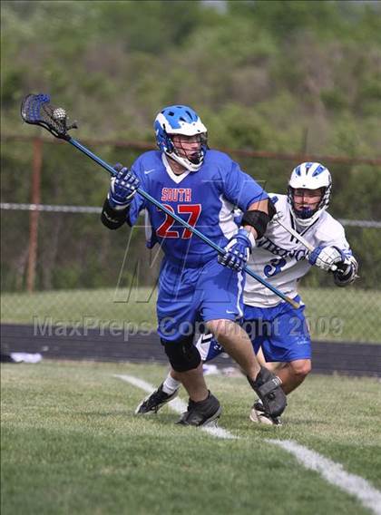 Thumbnail 3 in Grand Island vs Williamsville South (Section 6 Class B 1st round) photogallery.
