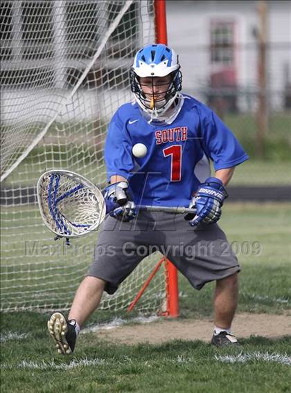 Thumbnail 1 in Grand Island vs Williamsville South (Section 6 Class B 1st round) photogallery.