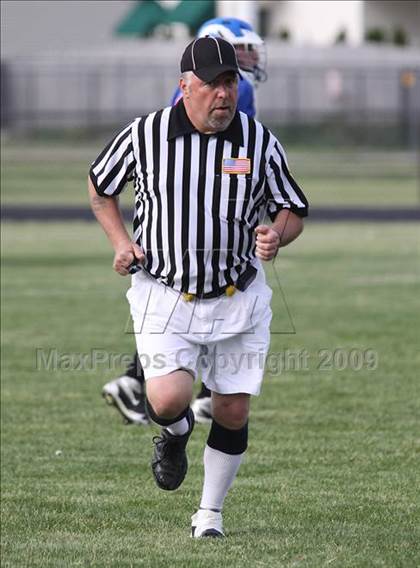 Thumbnail 3 in Grand Island vs Williamsville South (Section 6 Class B 1st round) photogallery.
