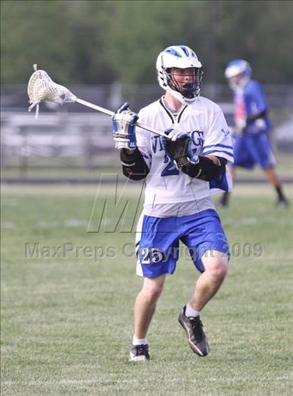 Thumbnail 3 in Grand Island vs Williamsville South (Section 6 Class B 1st round) photogallery.