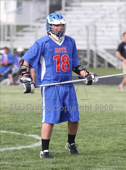 Thumbnail 3 in Grand Island vs Williamsville South (Section 6 Class B 1st round) photogallery.