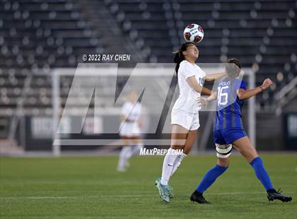 Thumbnail 2 in Broomfield vs. Grandview (CHSAA 5A Championship) photogallery.