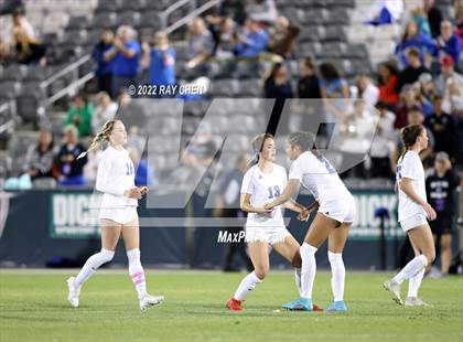 Thumbnail 3 in Broomfield vs. Grandview (CHSAA 5A Championship) photogallery.