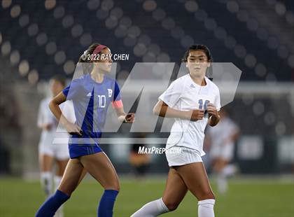 Thumbnail 3 in Broomfield vs. Grandview (CHSAA 5A Championship) photogallery.
