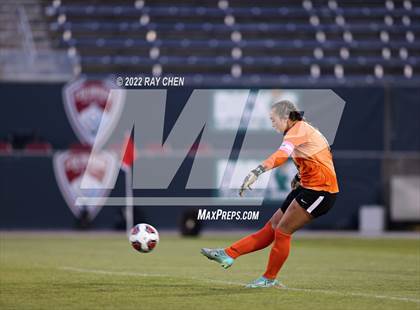 Thumbnail 3 in Broomfield vs. Grandview (CHSAA 5A Championship) photogallery.