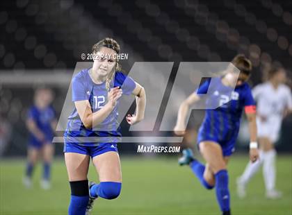 Thumbnail 3 in Broomfield vs. Grandview (CHSAA 5A Championship) photogallery.